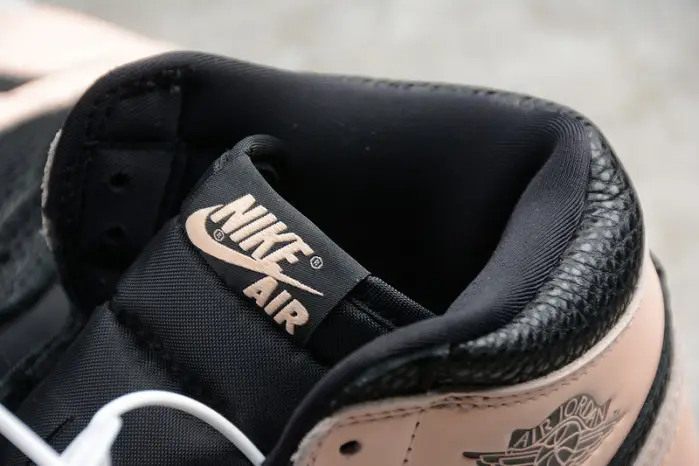 Air Jordan 1 Crimson Tint 