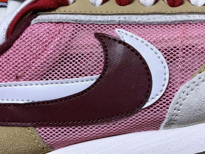 Sacai x Nike LDV Waffle pink 