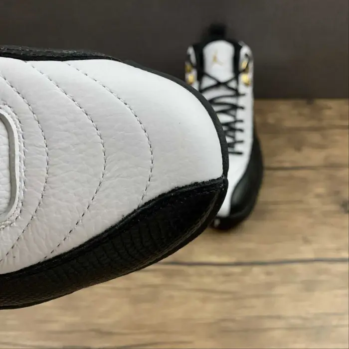 AIR JORDAN 12 “ROYALTY” DFF812