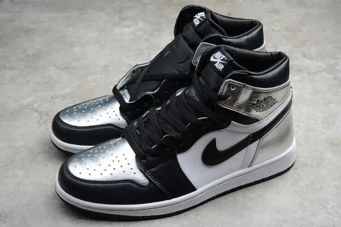 Air Jordan 1 Silver Toe 