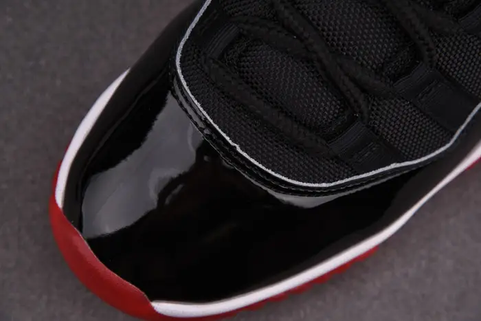 Air Jordan 11 Bred 2019 