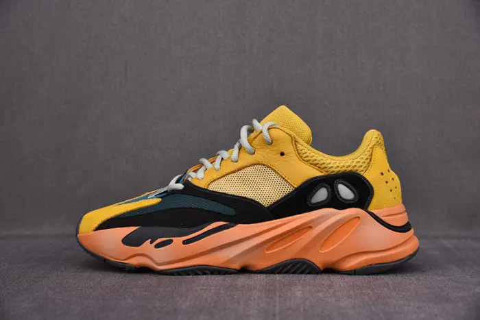 adidas Yeezy Boost 700 Sun CBFDD896