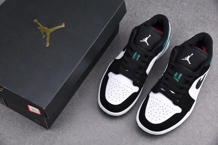 Jordan 1 Low Mystic Green 