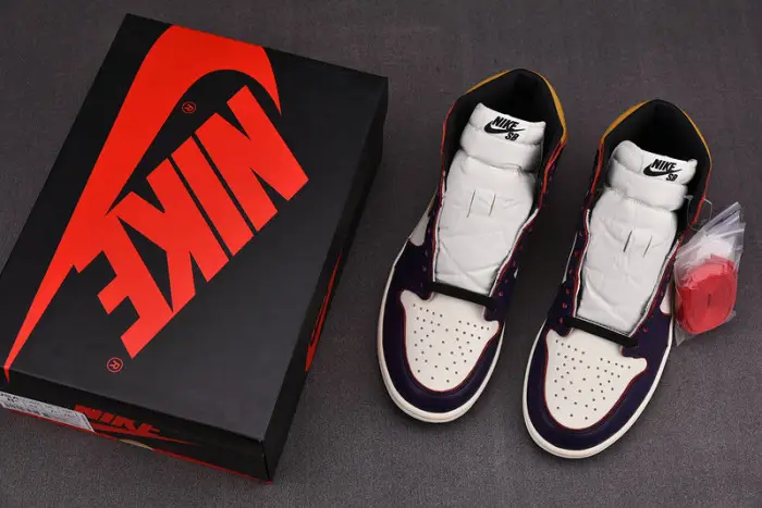 Nike SB Air Jordan 1 Lakers Chicago 
