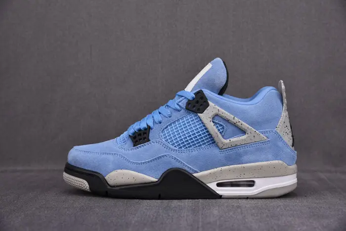 Air Jordan 4 University Blue 