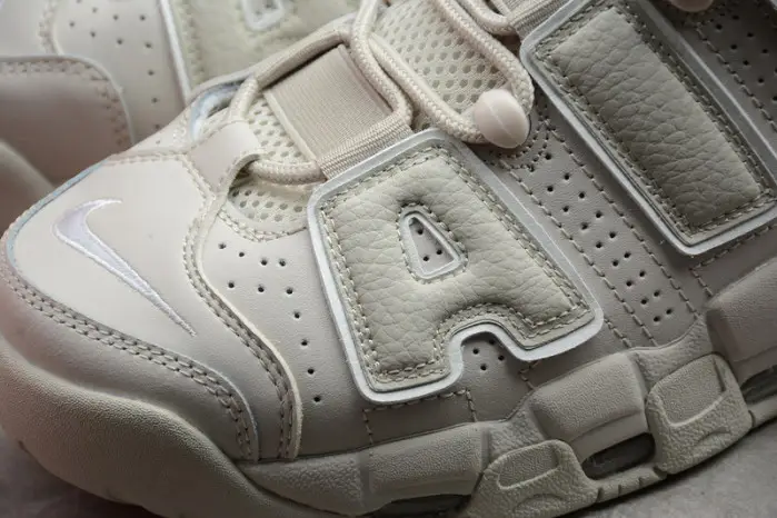 Nike Air More Uptempo “Light Bone” white 