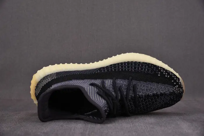 adidas Yeezy Boost 350 V2 Carbon 
