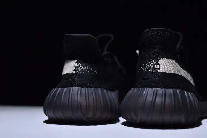 adidas Yeezy Boost 350 V2 Oreo White Black 