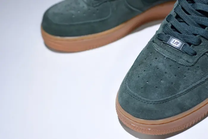 NIKE AIR FORCE 1 HIGH '07 LV8 VINTAGE GREEN SNEAKERS  DEDDF265