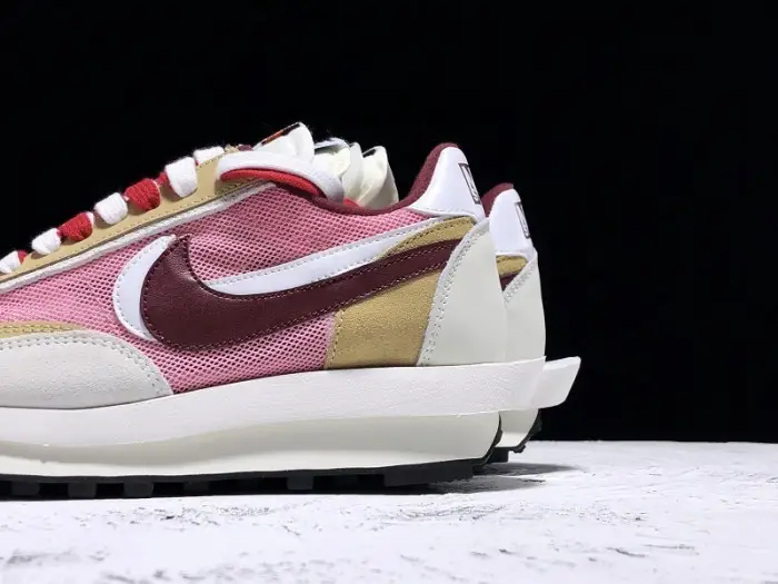 Sacai x Nike LDV Waffle pink 