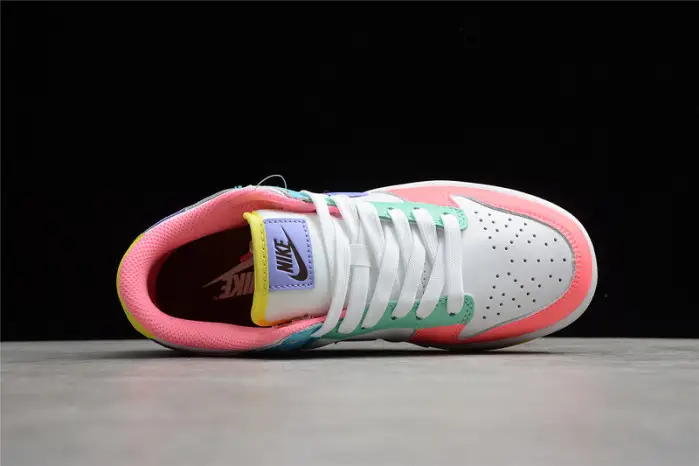 NIKE SB DUNK LOW “EASTER” AFFBF1080