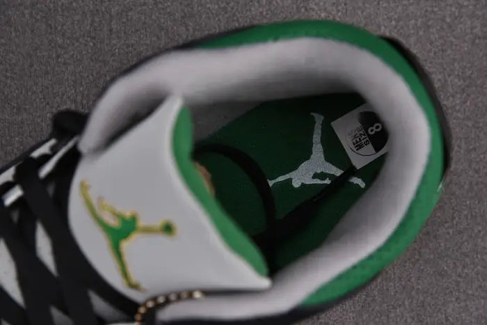 AIR JORDAN 3 “PINE GREEN”