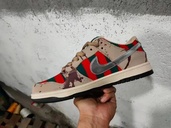 Nike SB Dunk Low Freddy Krueger-313170-202  EBDB2357