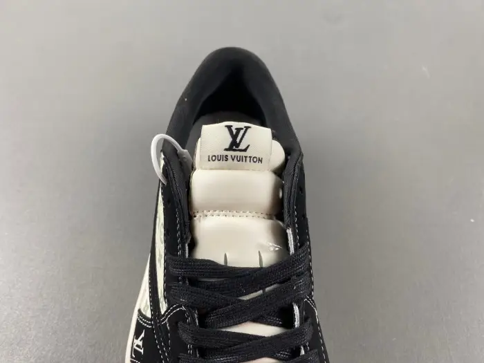 Travis Scott x Air Jordan LV-LX1988-200 