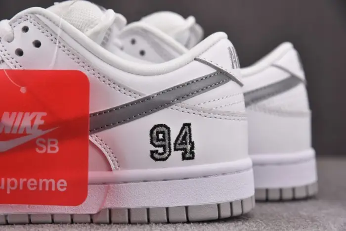 NK SB Dunk Low  White Metallic Silver- 