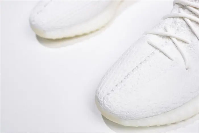 2018 Yeezy Boost 350 V2 Triple White ADB2137