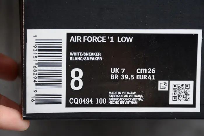 Uninterrupted Nike Air Force 1 Low 