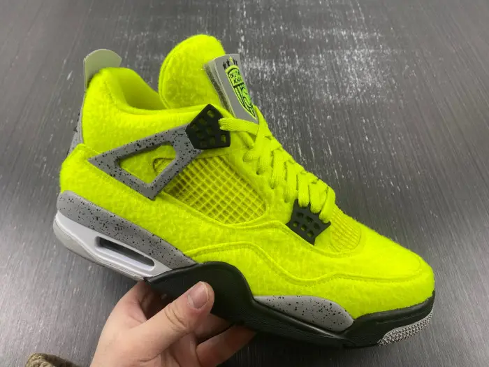 AIR JORDAN 4 -000000-888 