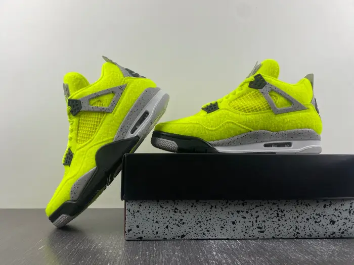 AIR JORDAN 4 -000000-888 