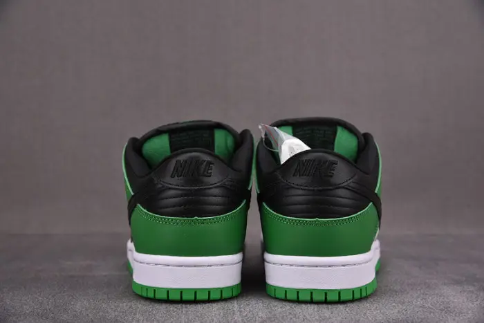 Nike SB Dunk Low “Classic Green” 