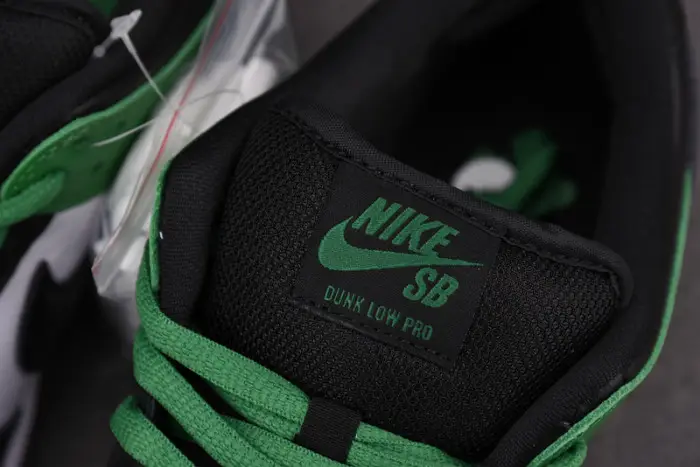 Nike SB Dunk Low “Classic Green” 