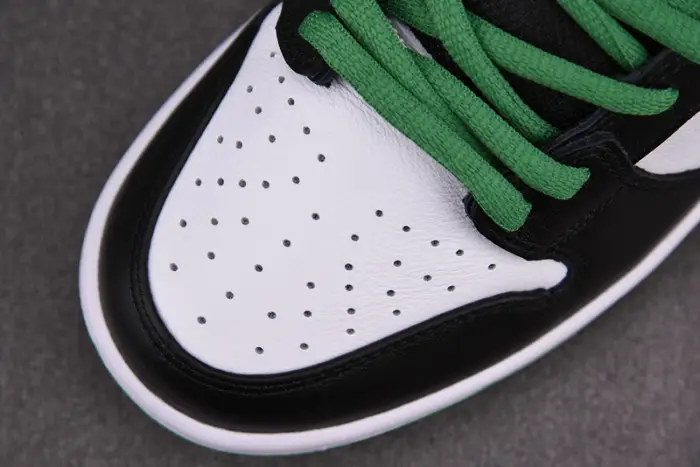 Nike SB Dunk Low “Classic Green” 