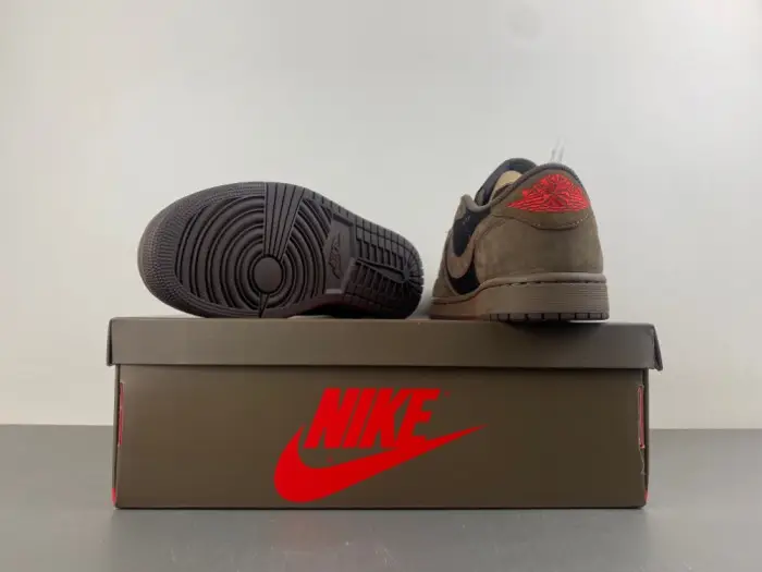 Travis Scott x Air Jordan 1 Low -CQ4277-001 