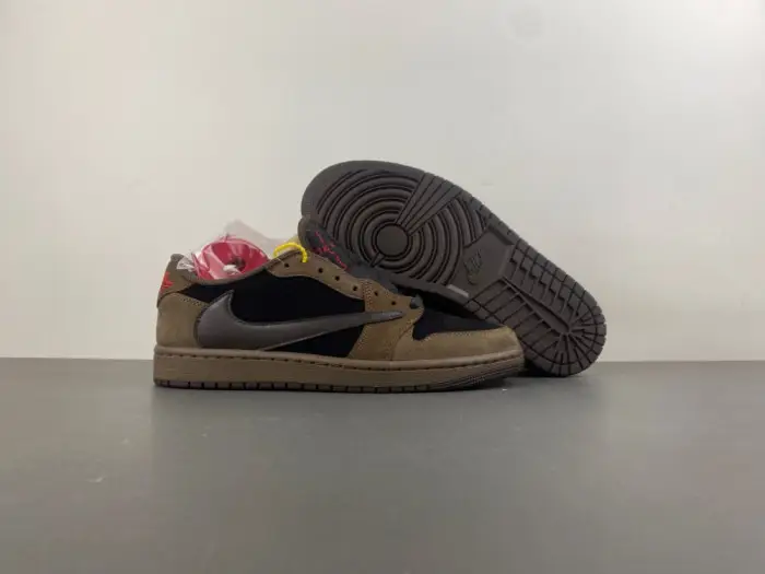 Travis Scott x Air Jordan 1 Low -CQ4277-001 
