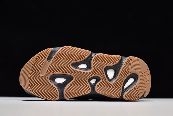 ADIDAS Yeezy Boost 700 Utility Black  DAEAC621