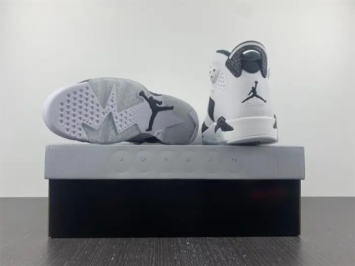 Jordan 6 Retro Oreo-384664-101 