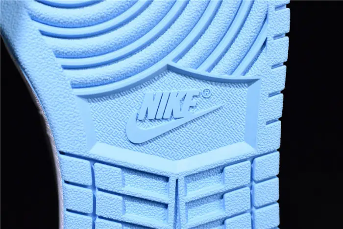 Air Jordan 1 UNC Patent Leather 