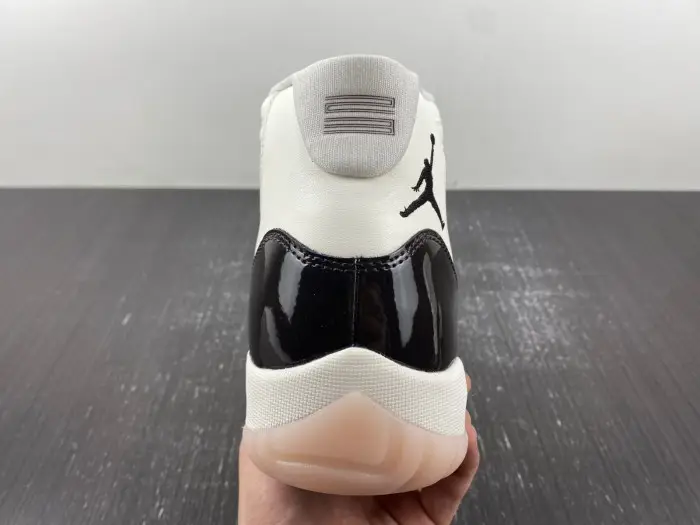 Jordan 11 Retro Neapolitan-AR0715-101 