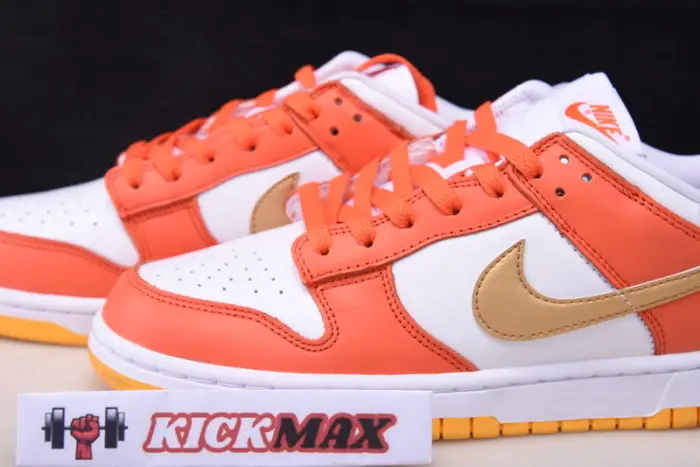 Nike Dunk Low WMNS “University Gold” 