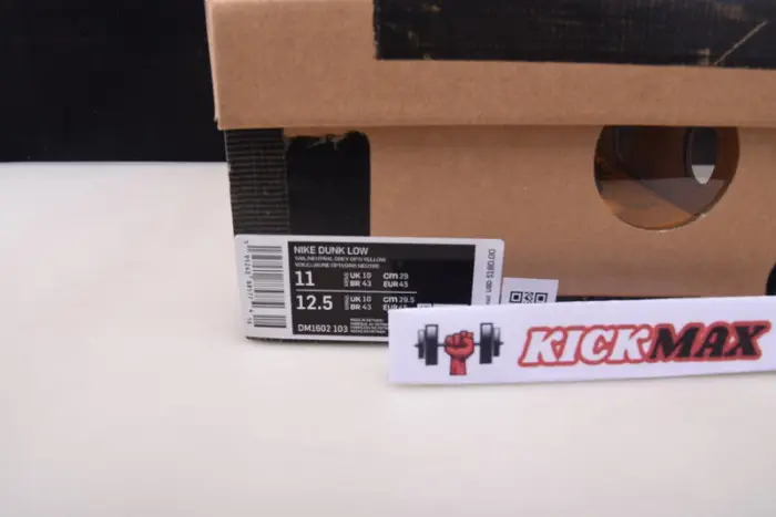 Nike Dunk Low  Lot 29-DM1602-103 