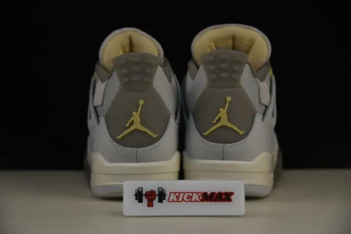 Jordan 4 Retro SE Craft Photon Dust-DV3742-021 
