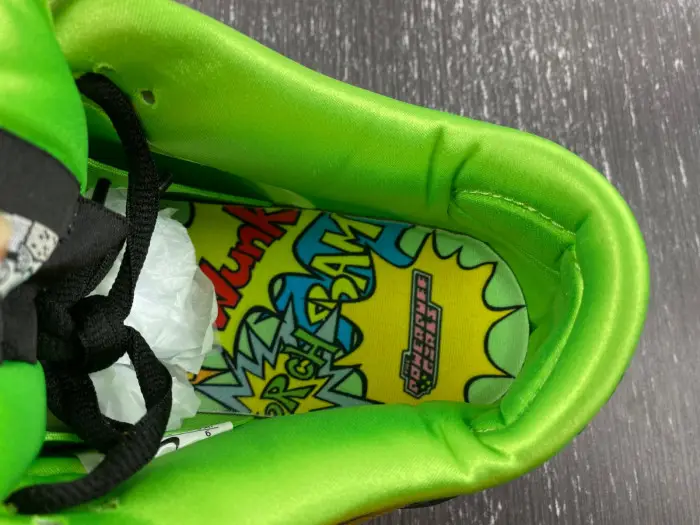 Nike SB Dunk Low The Powerpuff Girls Buttercup-c 