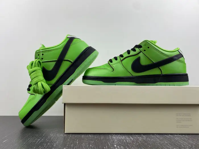 Nike SB Dunk Low The Powerpuff Girls Buttercup-c 