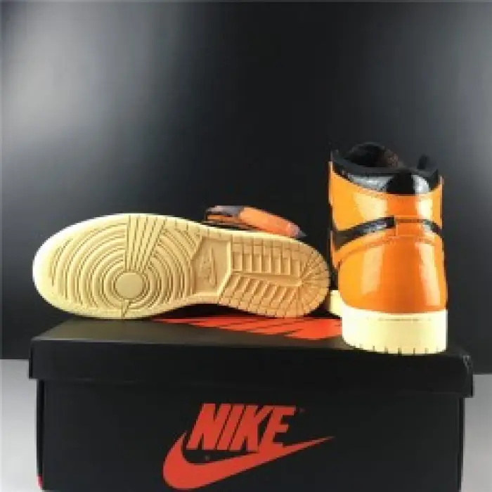 Jordan 1 Retro High Shattered Backboard 3.0-555088-028 
