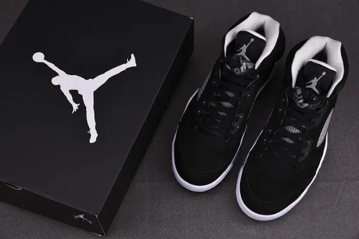 AIR JORDAN 5 RETRO OREO 