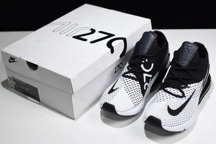 NIKE AIR MAX 270 FLYKNIT “WHITE BLACK” 