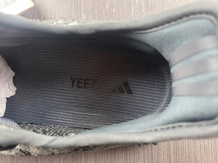 adidas Yeezy Boost 350 V2 -888888 