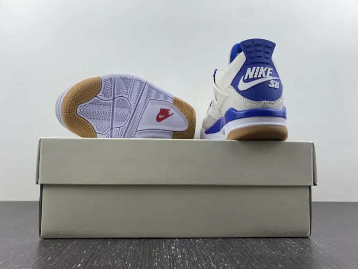 NIKE SB X AIR JORDAN 4- CEBBD29