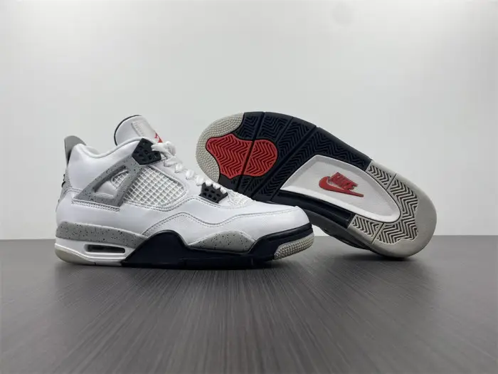 Air Jordan 4 OG “White Cement” 