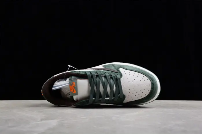 TRAVIS SCOTT X AIR JORDAN 1 LOW OG -DM7866-686 