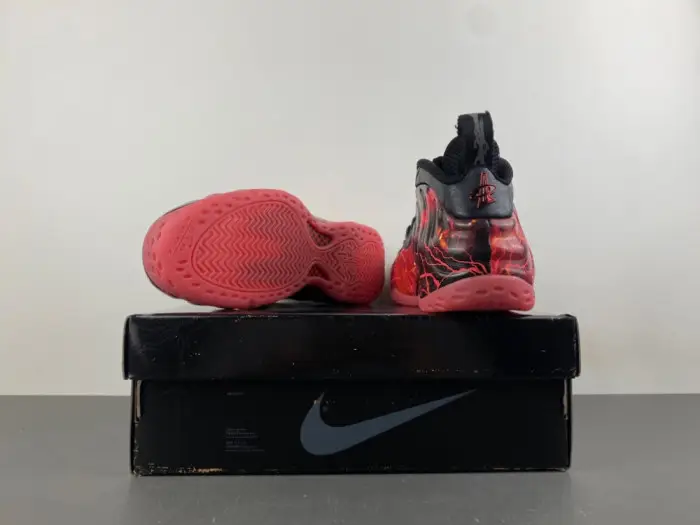 Stranger Things x Nike Air Foamposite One Premium QS 'Black Bright Crimson' 2026-IR7336-001  EA283