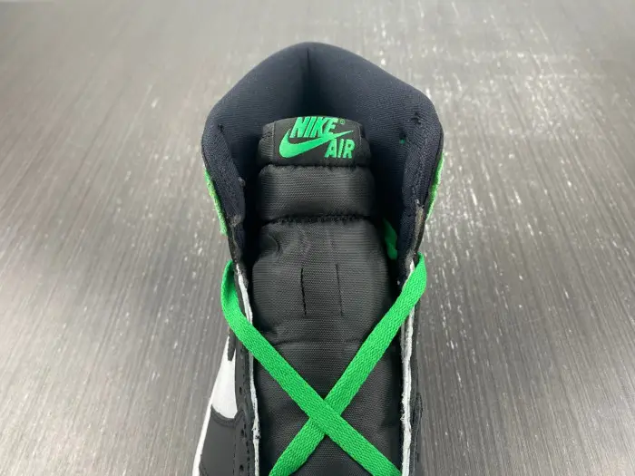 Jordan 1 Retro High OG Lucky Green- 