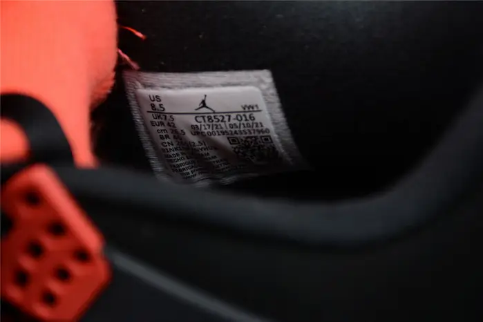 AIR JORDAN 4 “RED THUNDER” 