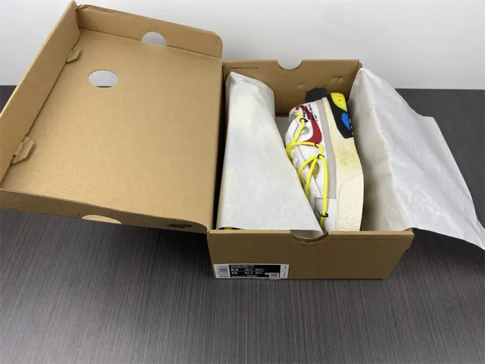 O-W  NIKE BLAZER LOW 2021 