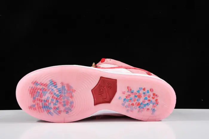 Nike Dunk SB Low strangelove skateboards 