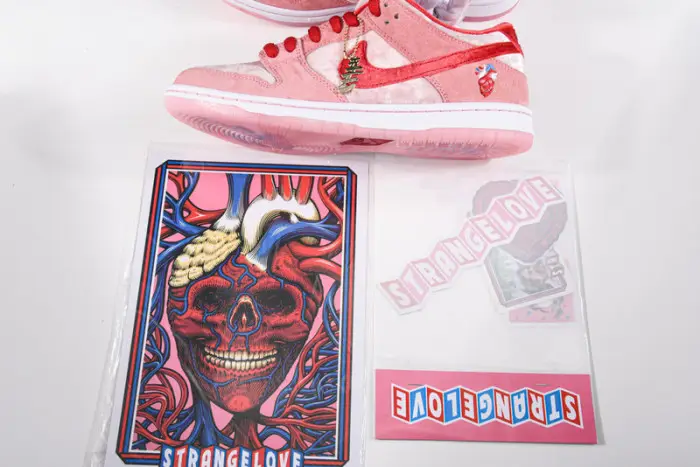 Nike Dunk SB Low strangelove skateboards 